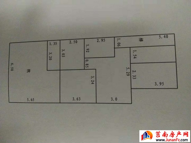 华阳小区 3室2厅 111平米 精装修 69万元