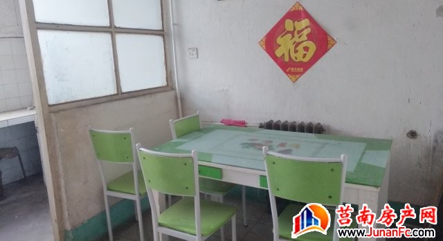 汇富苑小区 3室2厅 80.45平米 简单装修 36万元