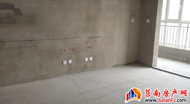 阜丰时代城荣园 3室2厅 134平米 毛坯 100万元